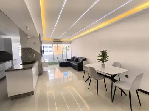En Venta Apartamento En Resd Chelsea Court En La Urb. El Parral En Valencia. Cuenta Con 110m2 De Construcción, 3 Amplias Habitaciones, 2 Baños 2 Estacionamientos. An