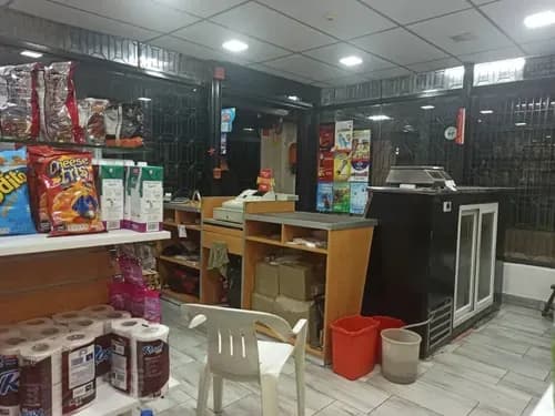 Se Vende Local Con Excelente Ubicación En Parque Carabobo Gc