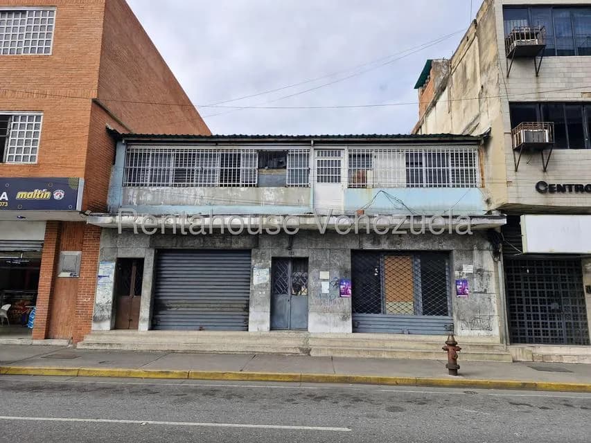 Comercial (Edificio) en Venta en Avenida Bolivar, Aragua