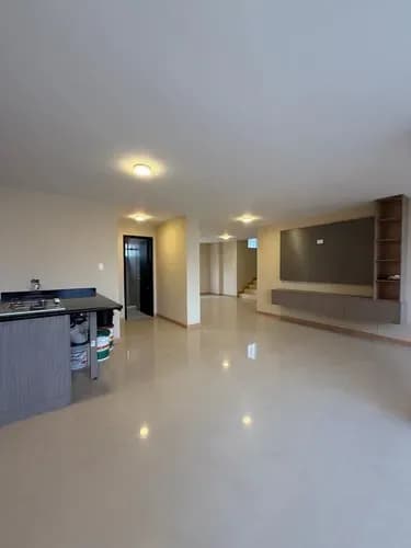 Apartamento Alquiler San Cristobal Pueblo Nuevo Avenida Las Pilas Tachira 4 Habitaciones La Habitación Principal Con Baño Y Vestier Cocina De Tope Y Eléctrica Calentador