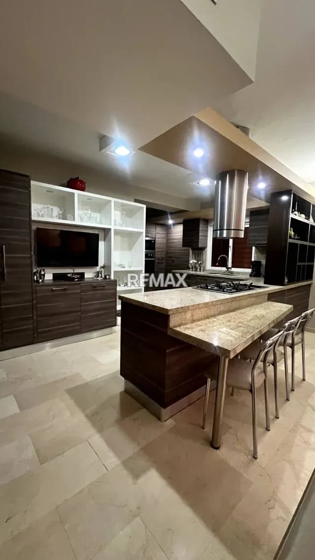 APARTAMENTO SEMIAMOBLADO EN VILLA GAUDI SECTOR BARALT