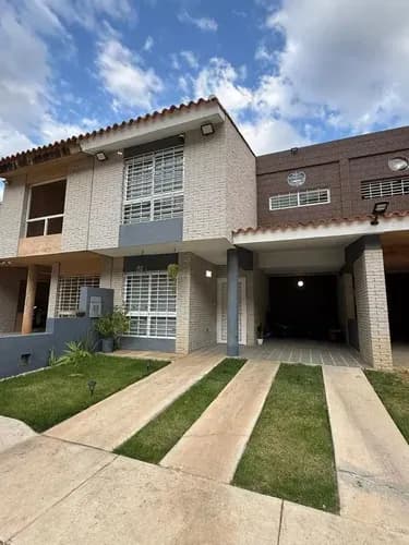 Townhouse Obra Blanca En Venta En San Diego Res Cumbres De La Esmeralda Ls
