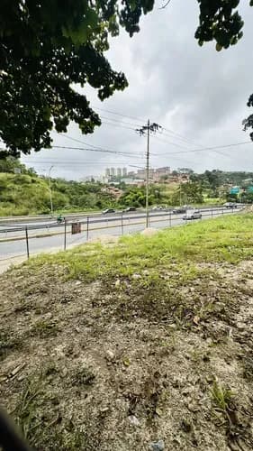 Terreno A Orilla De Autopista De Prados Del Este 2.300 M2