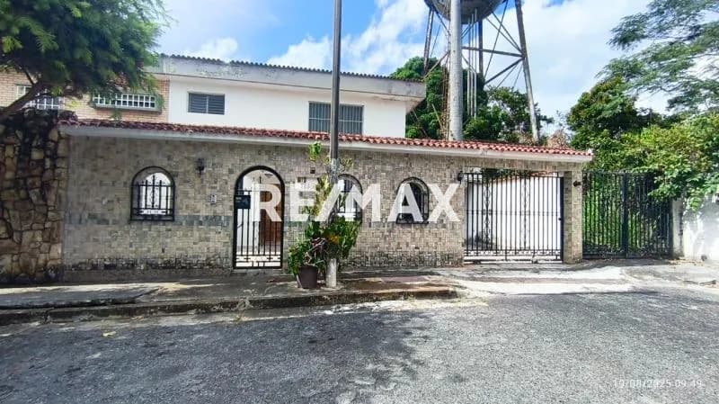 EN VENTA QUINTA- CASA, URBANIZACIÓN LOS POMELOS, LOS NARANJOS