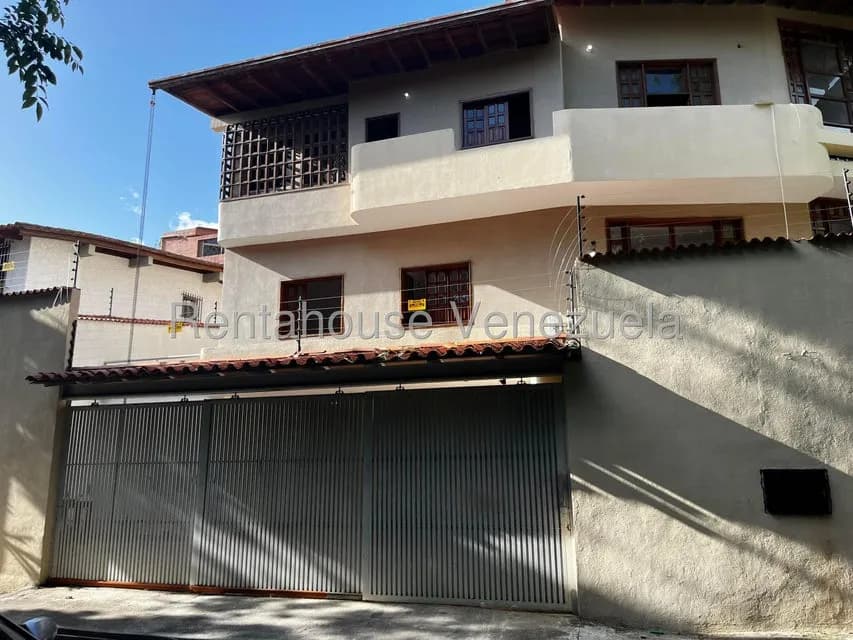 Casa (Multipes Niveles) en Venta en El Marques, Distrito Metropolitano