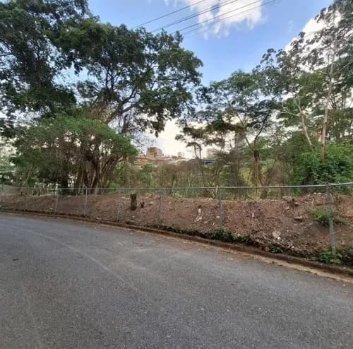 Se Vende Terreno 2047m2 Cerro Verde