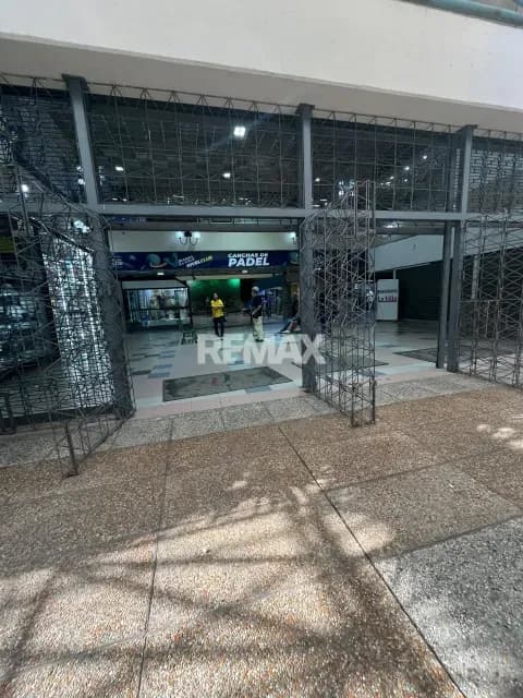 VENTA LOCAL COMERCIAL CC LA VILLA MONTALBAN
