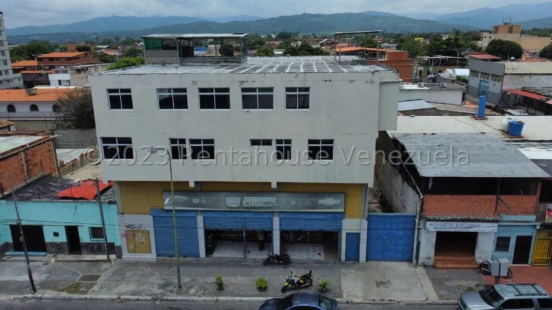 Comercial (Edificio) en Venta en Centro, Lara