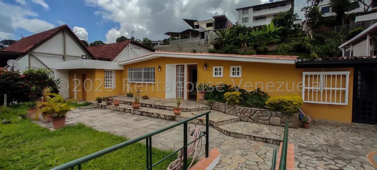 Casa (1 Nivel) en Venta en Prados del Este, Distrito Metropolitano