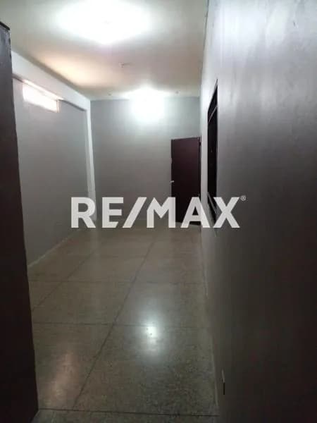 ALQUILER DE OFICINAS.CALLE 50.EDIFICIO ESPERANZABARQUISIMETO