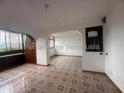 Nc Apartamento En Venta En Los Dos Caminos En Estado Original Ideal Para Diseñar A Tu Gusto 26-20106