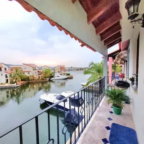 Apartamento En Alquiler Diario, Pueblo Viejo, Complejo Turistico El Morro, Lecheria
