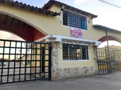 Casa en Urbanizacion Villas del Caribe