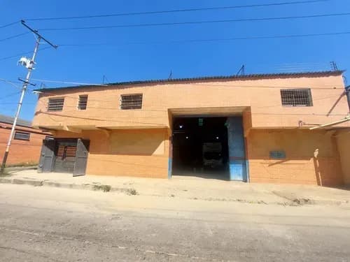 329021 Am - Venta O Alquiler Amplio Galpón - Valencia - 545 M2