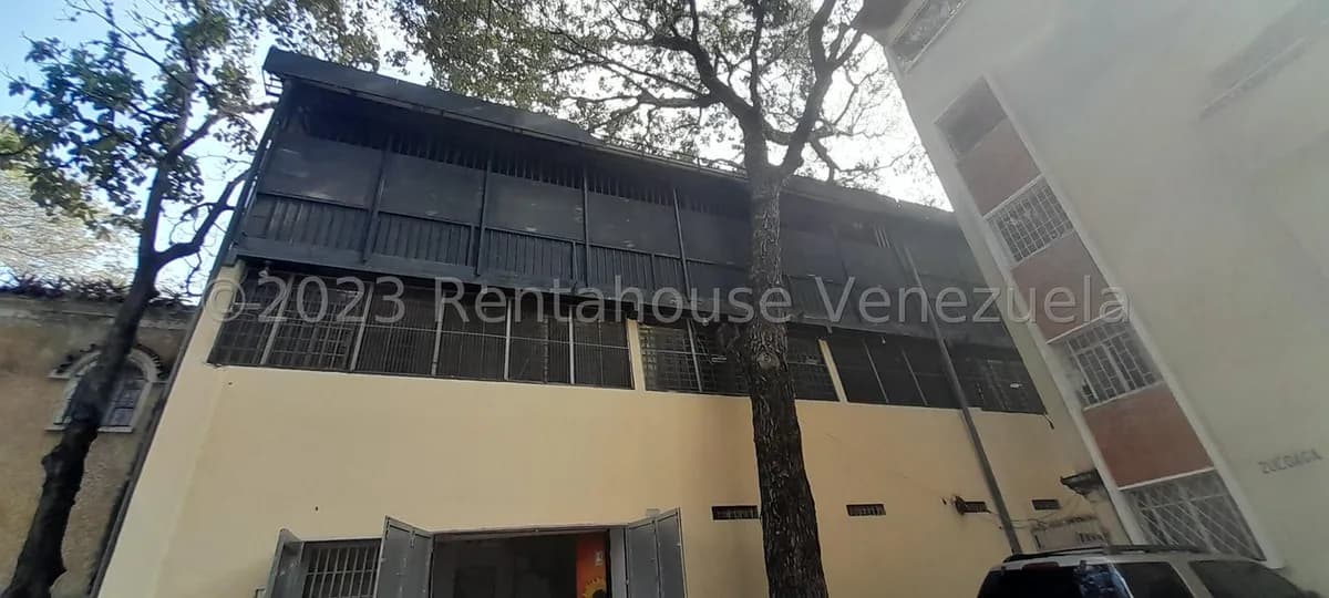 Comercial (Local Comercial) en Venta en La Campiña, Distrito Metropolitano