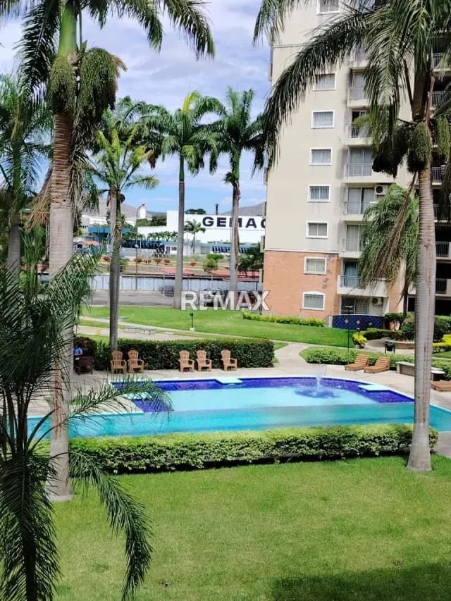 Venta de apartamento en residencias Metropolitano Javier Barquisimeto