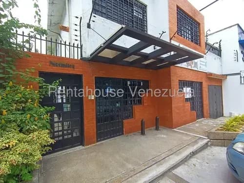 Se Ofrece En Venta Excelente Casa Ideal Para Negocio Ubicada En El Recreo