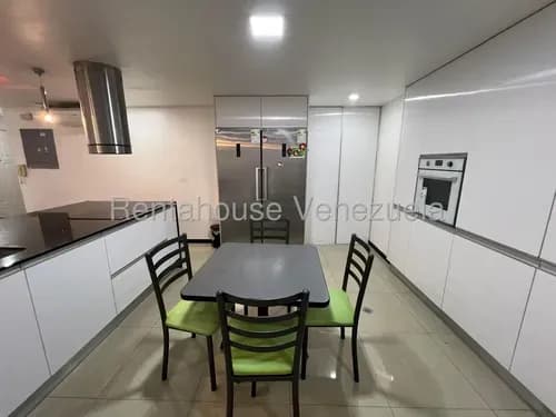 Apartamento En Venta Urb. San Jacinto Resd Canarias Maracay 26-7968 (pozo De Agua) Avel