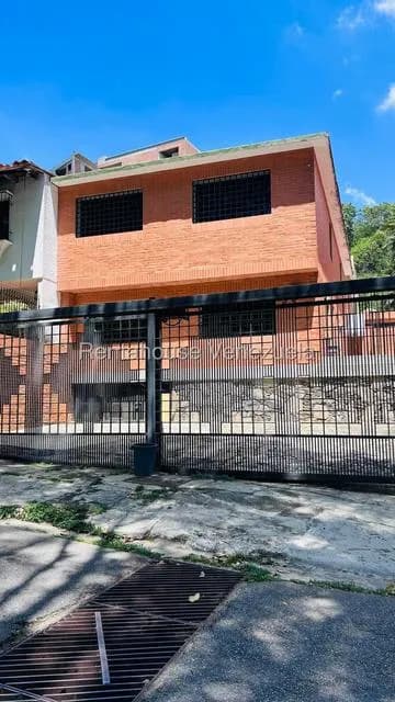 Casa (1 Nivel) en Venta en Lomas de Chuao, Distrito Metropolitano