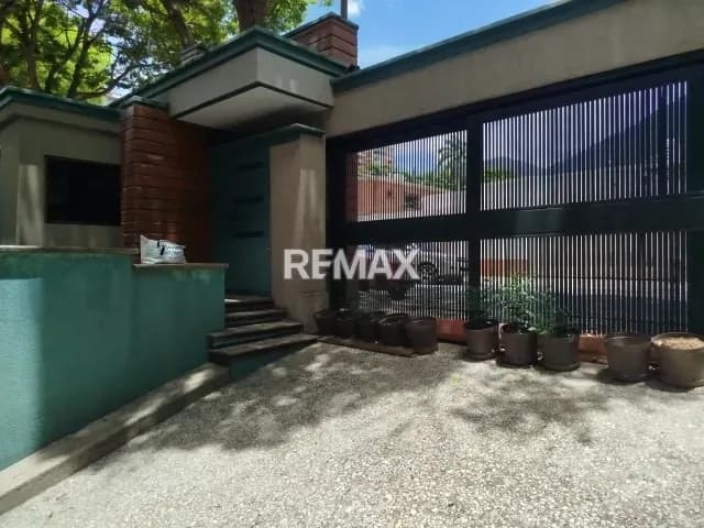 En Venta Edificio y Casa en Parcela de 2.547m2 en La Floresta