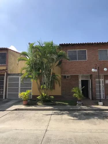 En Venta Hermosa Y Confortable Casa En Urb Villa Avila, Guatire. Mr