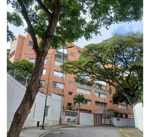 Apartamento En Venta - Las Mercedes 132m² 2h+s -3b+1/2 - 2pe