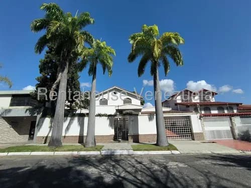 Hermosa Casa En Venta En Guaracarima La Victoria Amplios Espacios 577 Metros Estef 25-10789