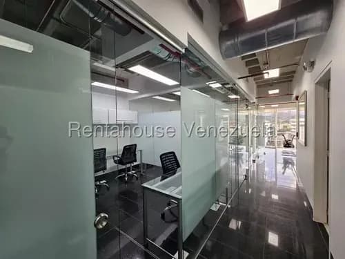 Oficina Amoblada En Alquiler, Torre Sma, Urb. Las Mercedes