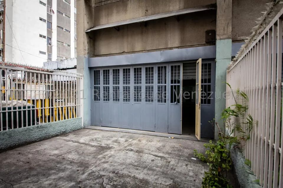 Comercial (Local Comercial) en Venta en Puente Hierro, Distrito Metropolitano