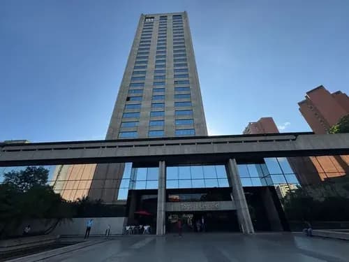 Oficina De 360m2 En Alquiler Torre Humboldt - Prados Del Este