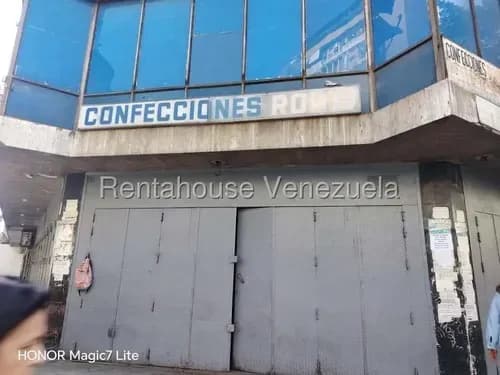 Local Comercial En Alquiler En Parroquia La Candelaria, Distrito Metropolitano Ft 26-7166