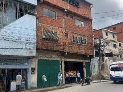 Casa Comercial venta Catia TC