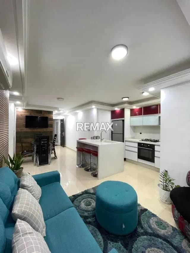 EN VENTA MODERNO APARTAMENTO EN EXCELENTES CONDICIONES: Amoblado y equipado.