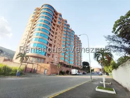 Jip 25-13030. Rentahouse Vende Moderno Apartamento De 173 Mts2, 3 Hab, 3 Baños, 2 P/e, Piscina Y Mucho Mas.en La Urb. Morichal, La Victoria.