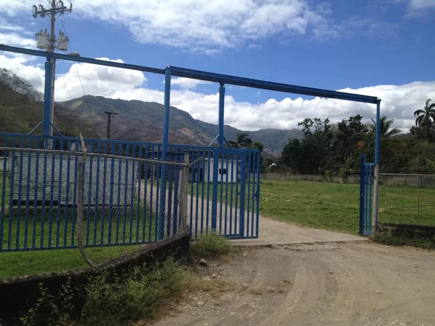 Terreno (Comercial) en Venta en El Manantial, Aragua