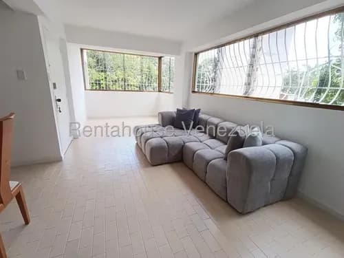 Esplendida Oportunidad, Hermoso Apartamento En Venta Con Gran Distribución, Amoblado Y Listo Para Recibirte - Los Rosales - Luis Gomez - Mls #26-19748