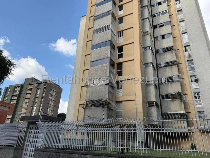 Apartamento (1 Nivel) en Alquiler en El Cafetal, Distrito Metropolitano