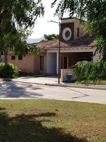Casa En Venta En Lomas Del Country - Guataparo