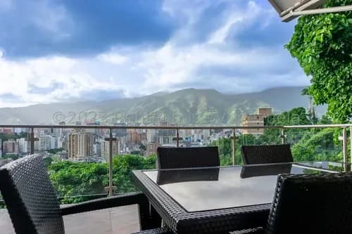 Carla González Casa En Venta En Colinas De Bello Monte Mls #24-5107 Dm