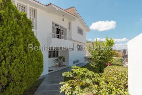 Hermosa Casa En Venta En El Marques 26-13883 Zs