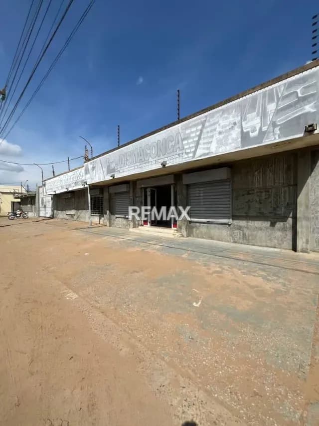 Se Alquila Galpón Comercial Zona Oeste Urb La Rotaria