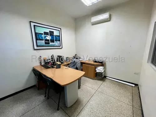 *jl/¡oficina De Alto Rendimiento En El Centro: Cero Fallas Eléctricas! Apartamento Comercial En Venta Barquisimeto Lara, Venezuela/ Cód. # 25-19854 / 3 B/ 223.1 M2