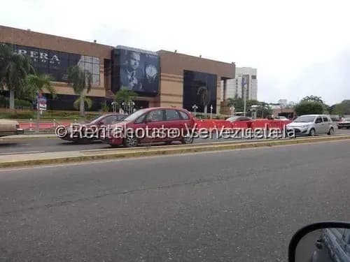 Dg. Local En Alquiler C.c. Lago Mall Maracaibo
