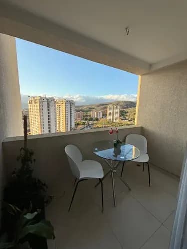 Apartamento Amoblado En Alquiler Ubicado En Mañongo Valencia, Asesor Julian Acosta.