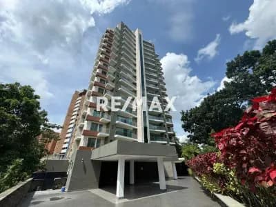Se vende apartamento en obra gris, Res. MONDRIAN, ubicado en la urbanización el Bosque.