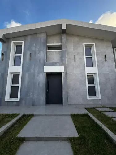 Josseyris Jimenez Vende Casa De Cumboto Norte Puerto Cabello