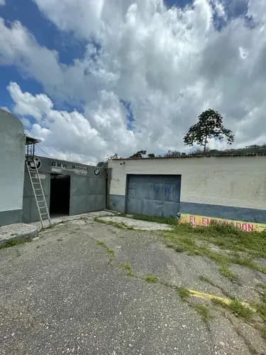 Terreno En Venta 7.100 M2 - Urb. La Boyera