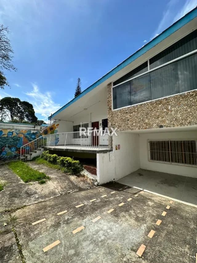 CASA DOBLE PROPÓSITO EN VENTA