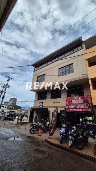 En Alquiler ‼️ Local Planta Alta (Piso 3) Ubicado en la carrera 6 entre calles 10 y 11 del Centro