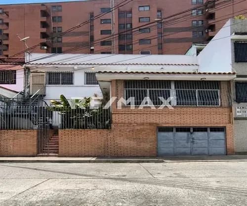 Venta Casa Los Chorros 173mts/6h/5b/2pe